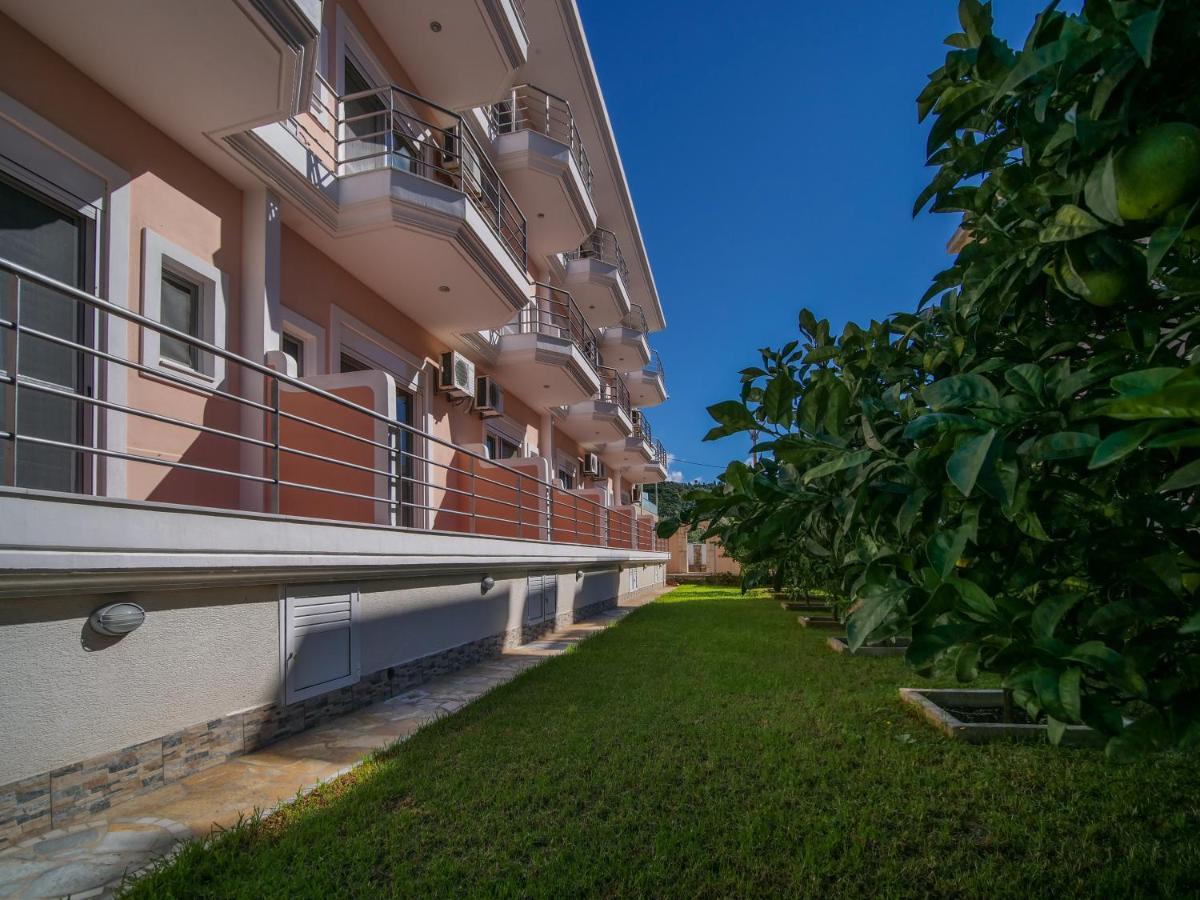 Himara Royal Hotel Exterior foto